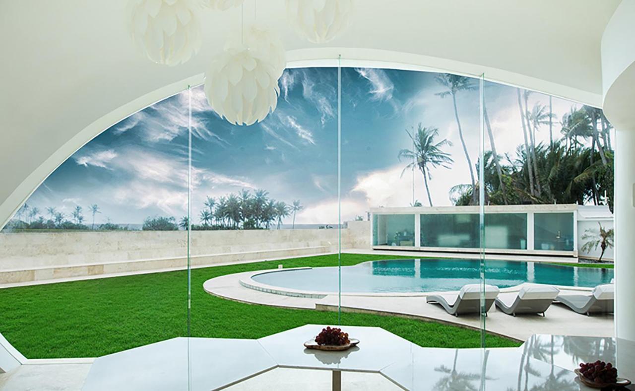 The Cloud Beachfront Villa Tabanan Exterior photo